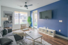 Luxury 1BD - Pool, Gym, Parking, W-D - Sleeps 4